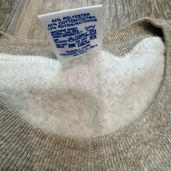 Vintage 1984 Russell Made in USA Burger wildlife art print sweatshirt - Picture 5 of 16